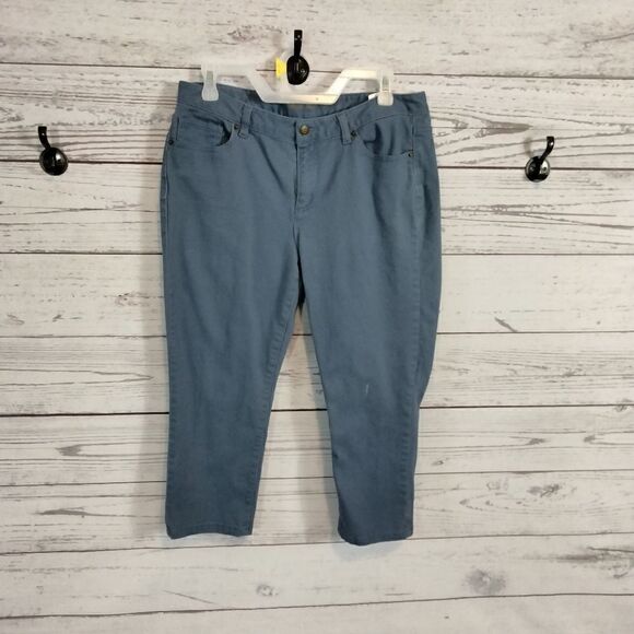 "Michael Kors" woman's capris  - Picture 2 of 10